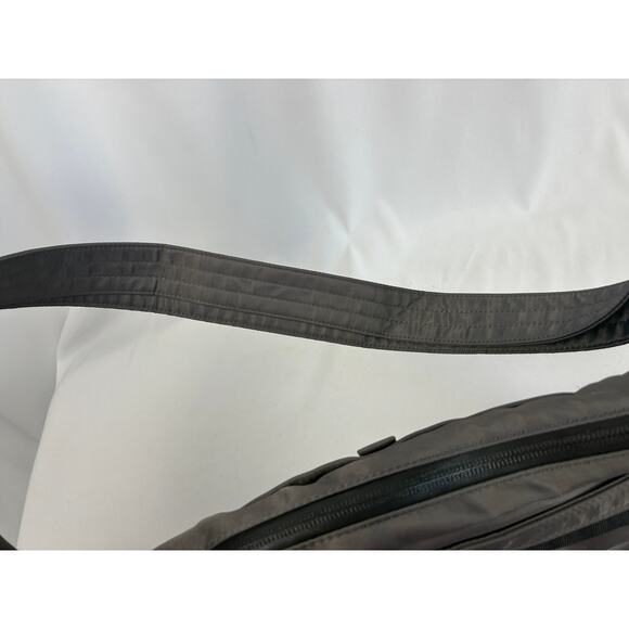 Lug Trooper Nylon Crossbody Gray Purse Travel Bag Water Bottle Pockets Work - Picture 13 of 15